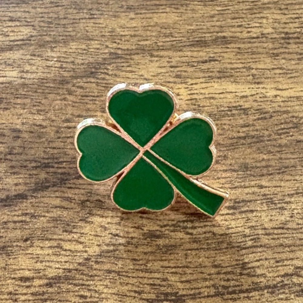 Four Leaf Clover Pin Lucky St Patricks Day Green Enamel Gold Tone Ireland Irish‎